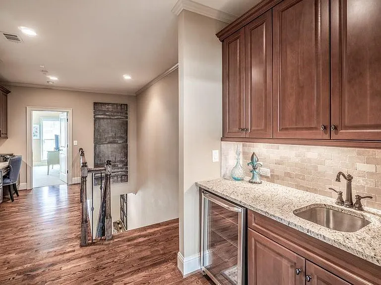 3611 E Paces Way NE — Photo 10