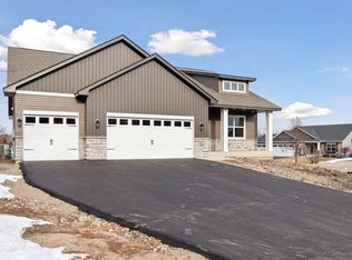 971 Vine Cir, Jordan, MN 55352