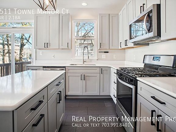4th image of 8511 Towne Manor Ct