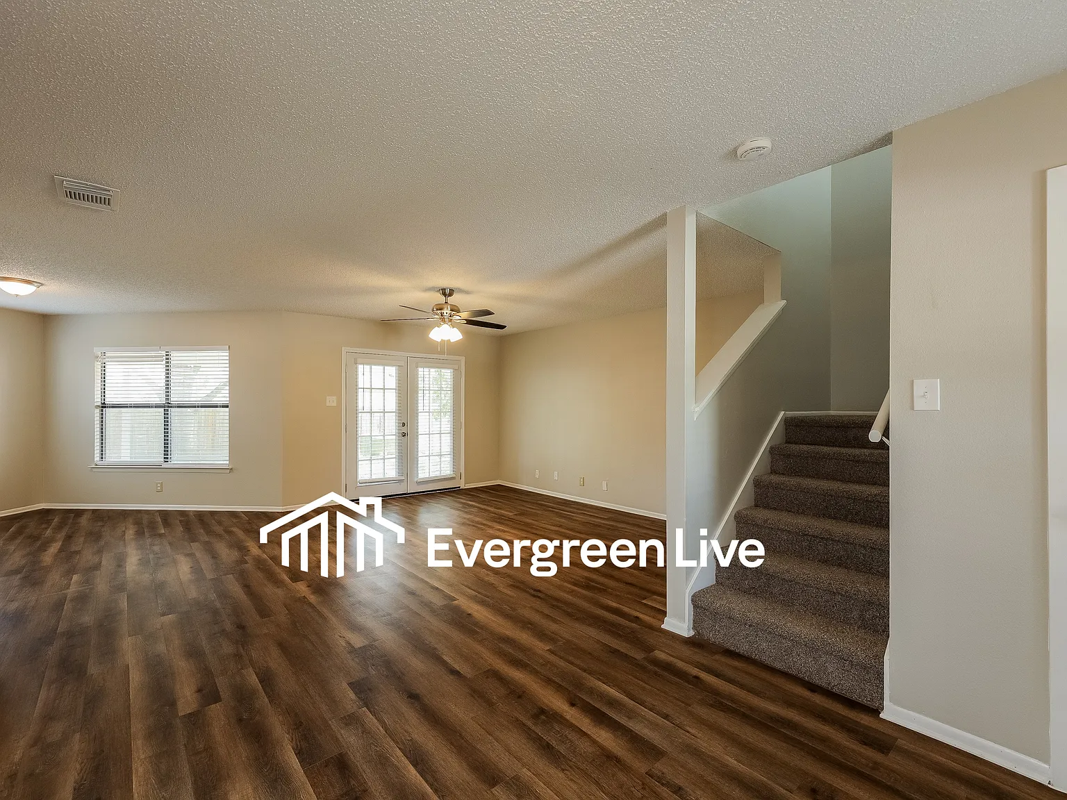 3 bed, 2.5 bath, 1812 sqft, $1,695 — Photo 3