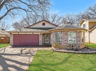 806 Love Wood Ln, Arlington, TX 76013