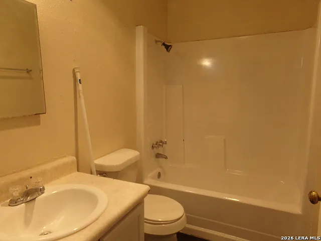 5819 Castle Lk — Photo 10