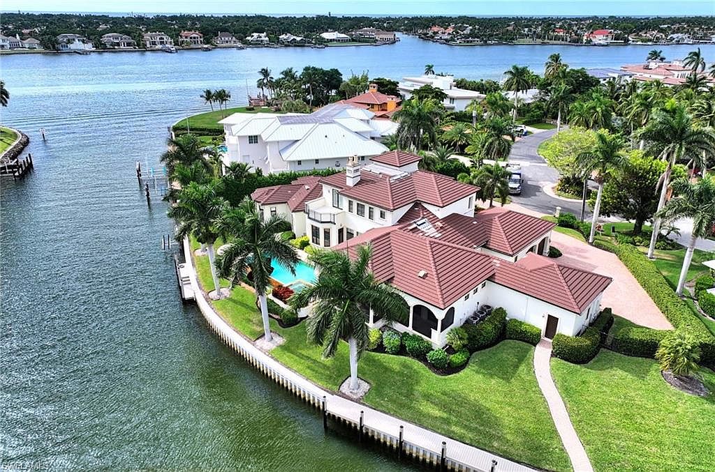 2390 Kingfish Rd, Naples, FL 34102 Zillow