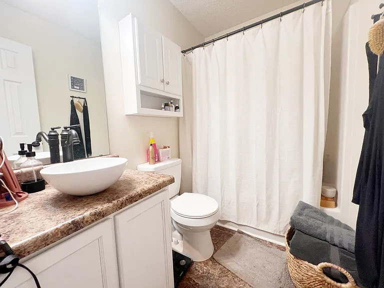 200 Glenlea Ln — Photo 18