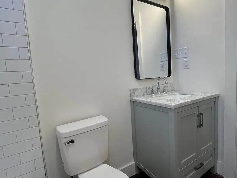 101 Hesper Ave #C — Photo 7