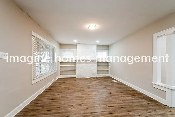 2 bed, 1.0 bath, 1163 sqft, $1,550 — Photo 2