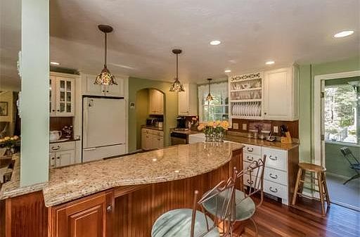 5th image of 9 Panettieri Dr