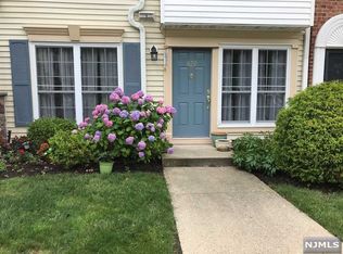 820 Juniper Way, Mahwah, NJ 07430
