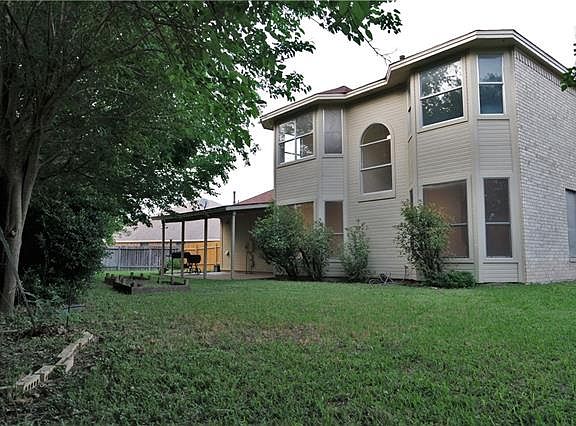 2nd image of 304 Thunderbay Dr