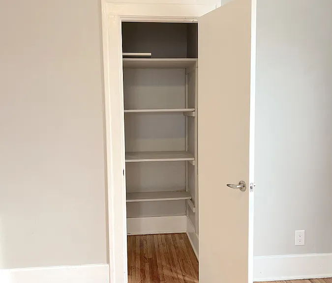 896 Pillette Rd #2 — Photo 17