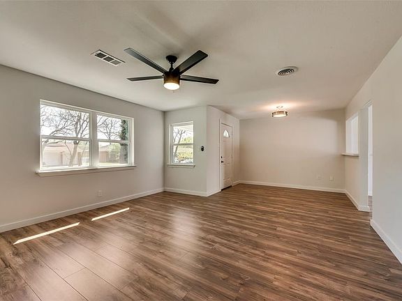 3rd image of 3053 Oxfordshire Ln