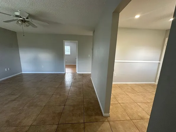 3325 Airport Rd N #D7, Naples, FL 34105