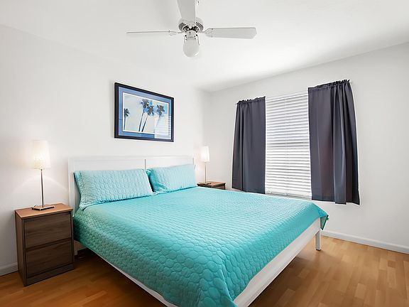 4th image of 3462 De Soto Blvd