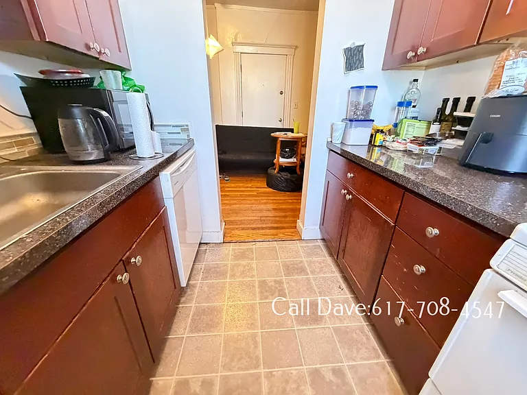 18 Quint Ave #3 — Photo 15