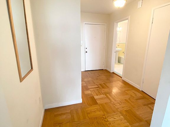 2nd image of 1419 Masonic Ave