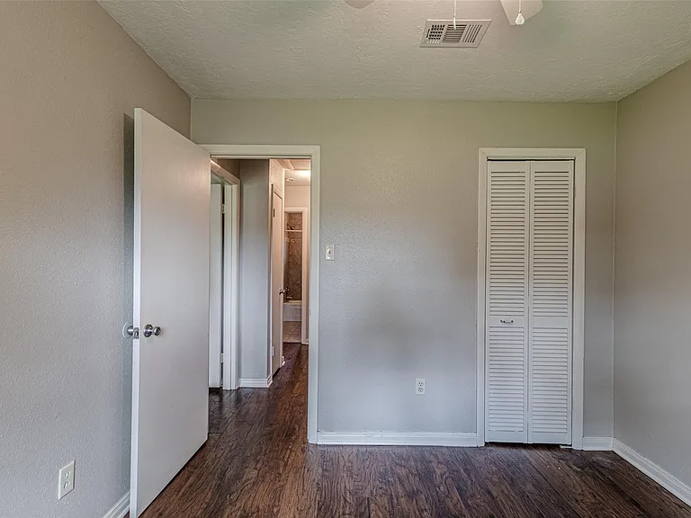9702 Birsay St — Photo 22