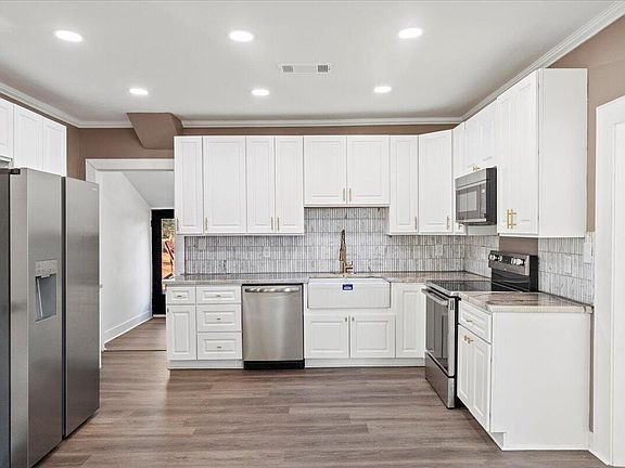 5th image of 144 N Gibson Street