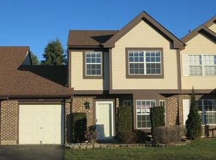 1206 Robin Dr, Carol Stream, IL 60188