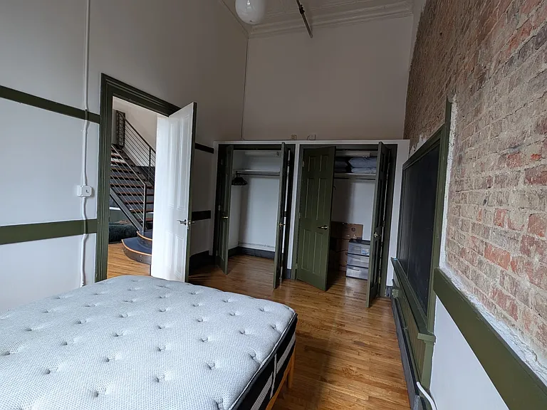 910 Bingham St — Photo 10