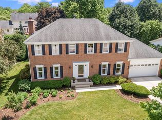 3305 Fox Hunt Ln, St Charles, IL 60174