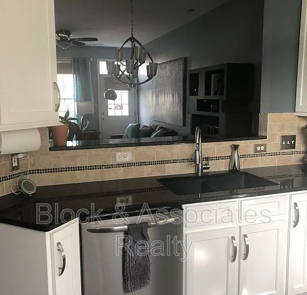 603 Knightsborough Way — Photo 4