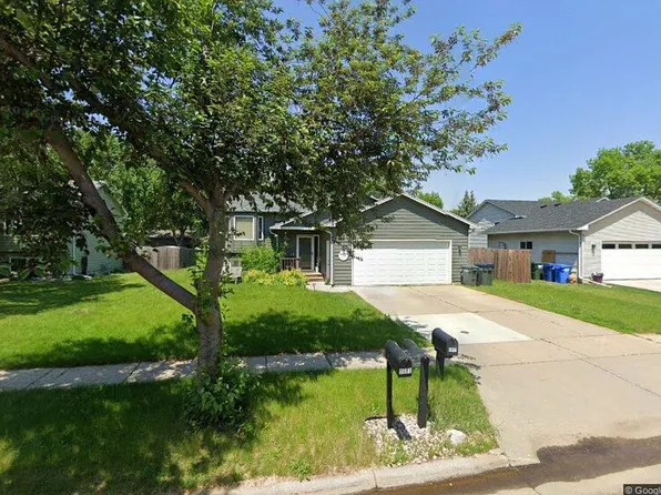 5600 W Jeanne Dr, Sioux Falls, SD 57106