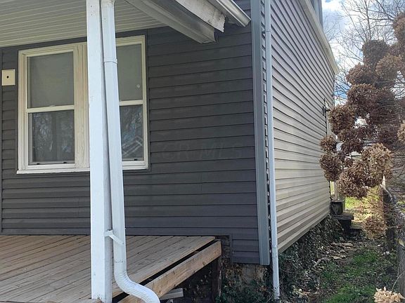 3rd image of 1043 Seymour Ave