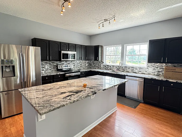10105 Yosemite Ln — Photo 8