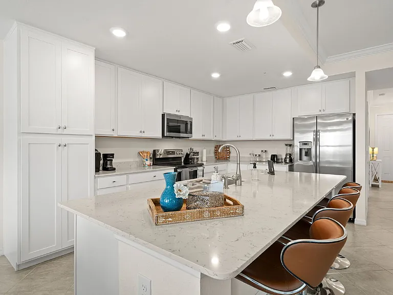 17520 Gawthrop Dr #303 — Photo 9