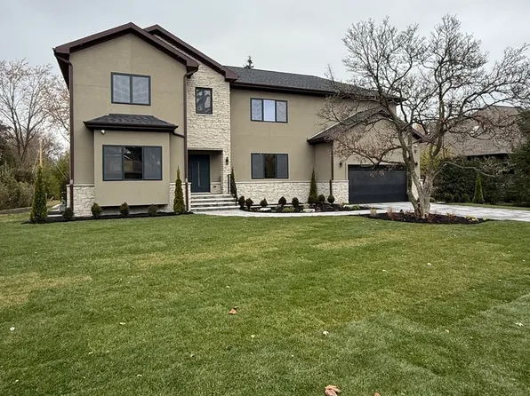 1744 Walnut Cir, Northbrook, IL 60062