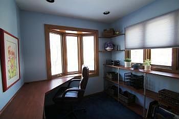 1st image of 521 E Willow Ave
