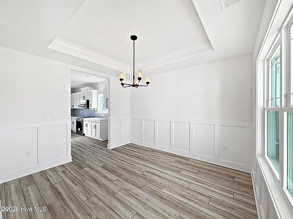 5th image of 102 Jackson Ridge Way