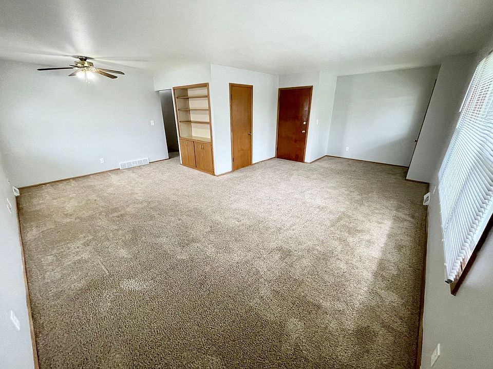1st image of 5818-5820 N 76th St