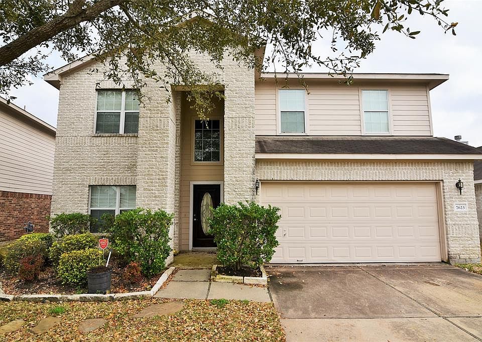 1st image of 7623 Clarendon Bend Ln