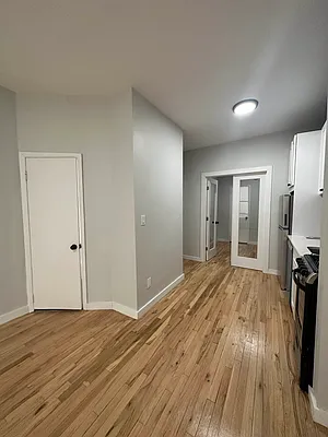 Rented by Peter R. Hungerford, LREB | media 6