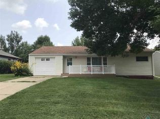 164 S Walnut Ave, Parker, SD 57053