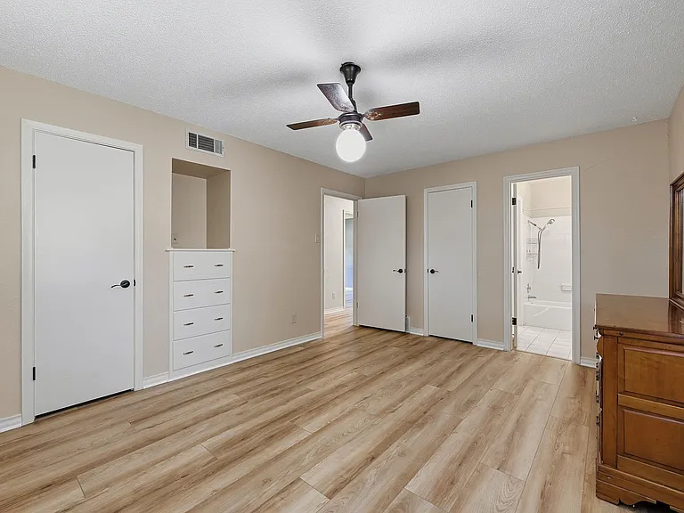 2506 Glen Ct — Photo 14