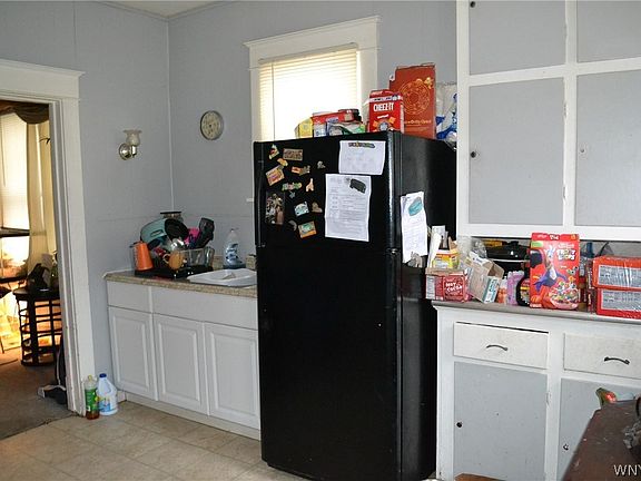 5th image of 18 Richlawn Ave