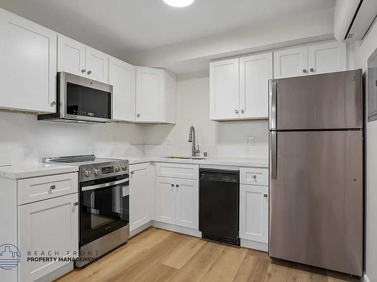 1475 Pine Ave. — Photo 5