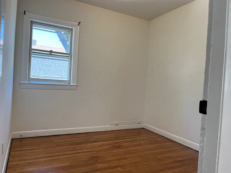 2 Hyacinth St #2 — Photo 12