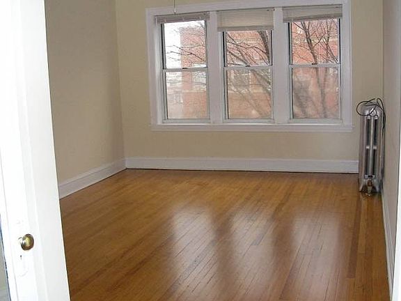 4th image of 6350 N Wayne Ave APT 301