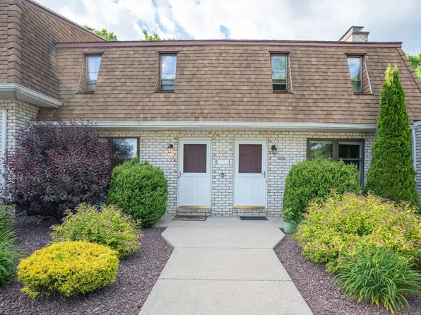2 Granby Hts Unit 2, Granby, MA 01033