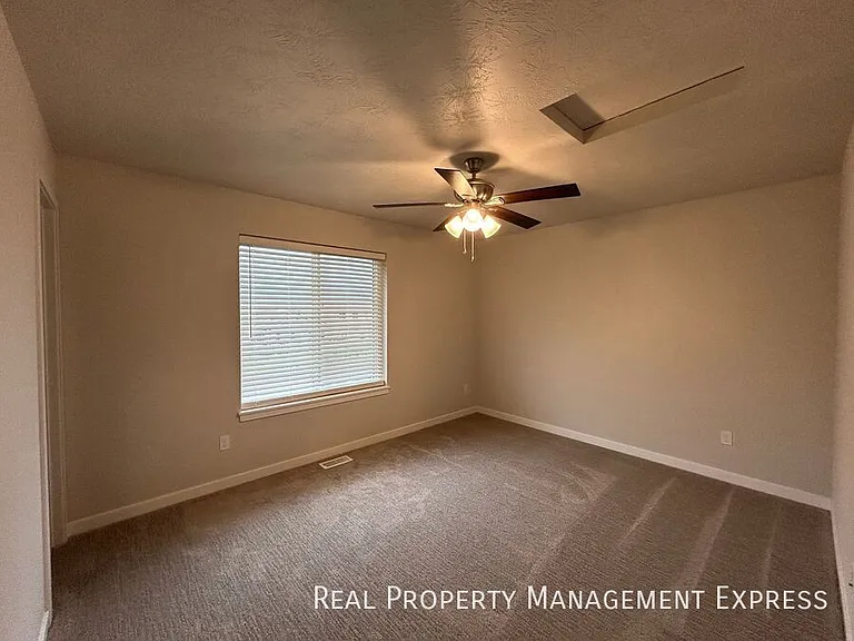 9652 W Tunis Dr — Photo 11