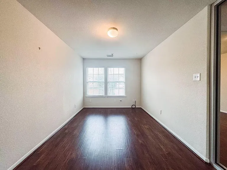 3923 Calgary Cir — Photo 20