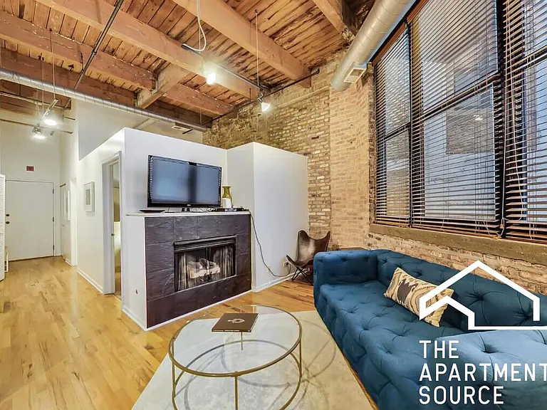 215 N Aberdeen St #201 — Photo 4