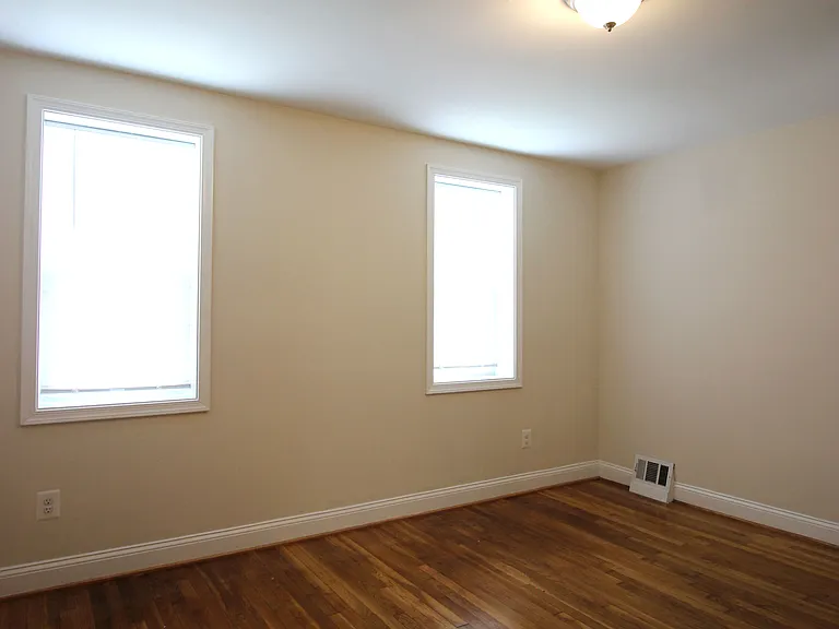 1008 Parksley Ave — Photo 9
