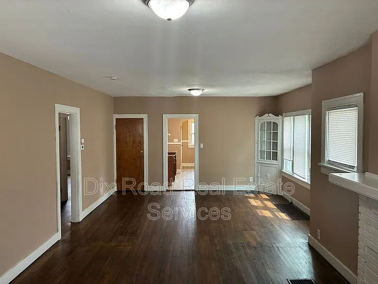 1430 Coventry Rd — Photo 6