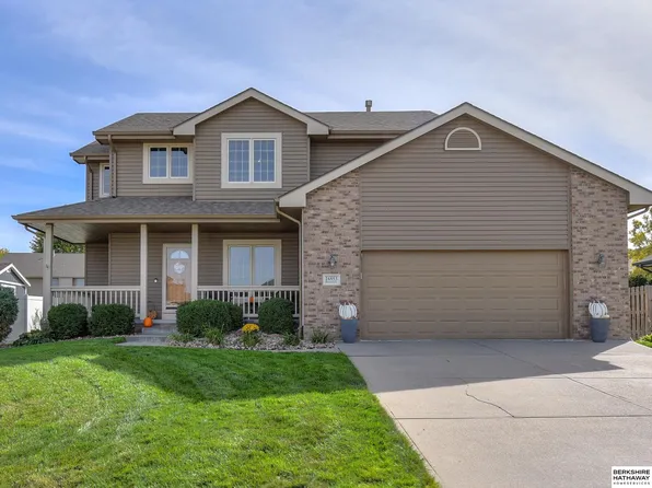 16553 Rosewood St, Omaha, NE 68136