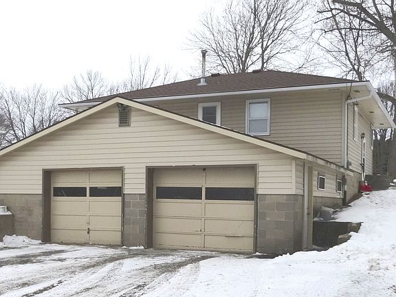 2nd image of 2405 Margaretha Ave