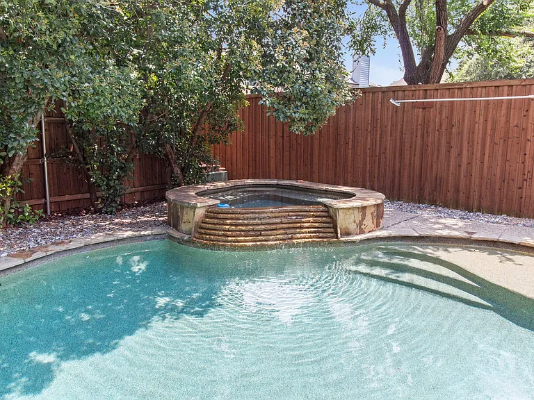 3705 Glenshannon Ln — Photo 24